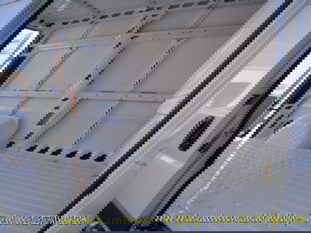 Opel Movano Furgone nuova a Milano (10)