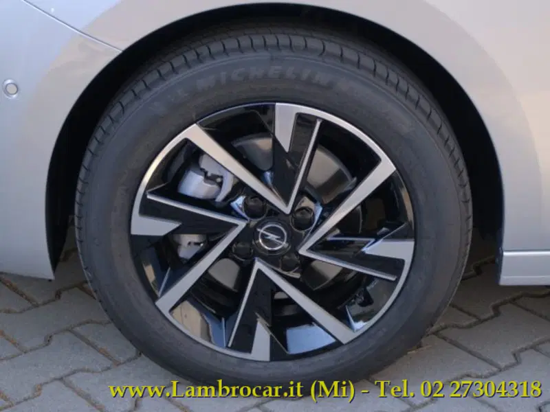 Opel Corsa usata a Milano (12)