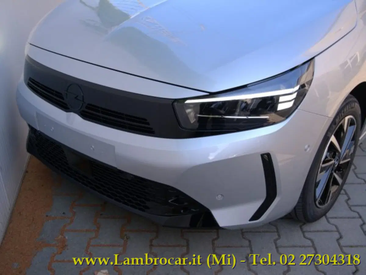 Opel Corsa usata a Milano (12)