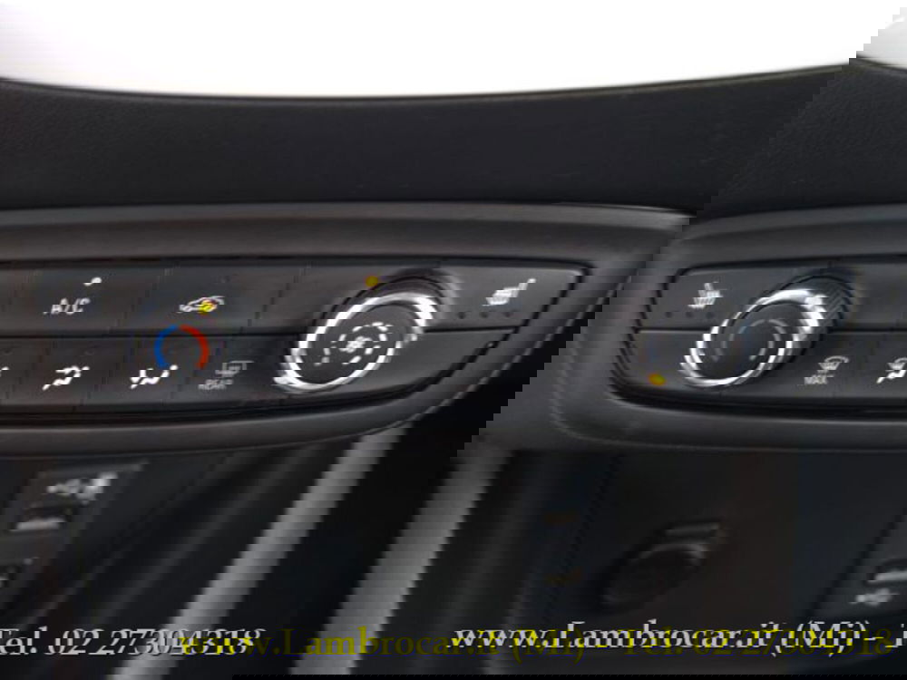 Opel Crossland X usata a Milano (11)