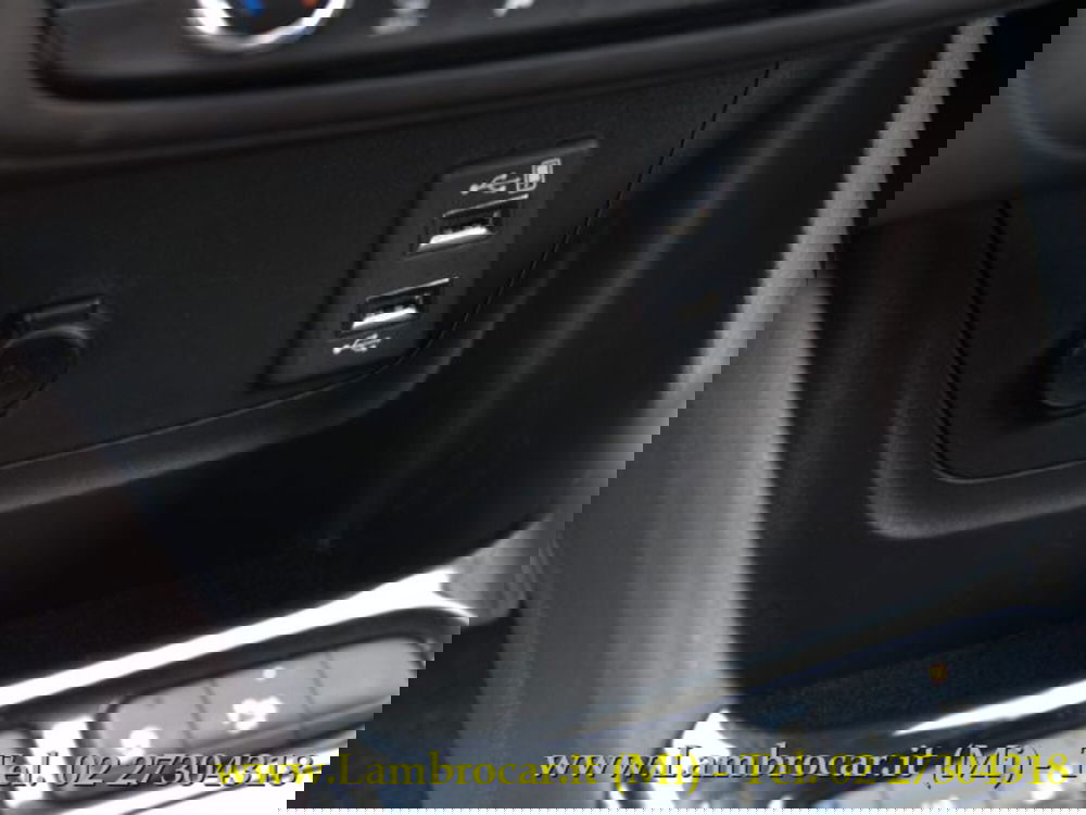 Opel Crossland X usata a Milano (12)