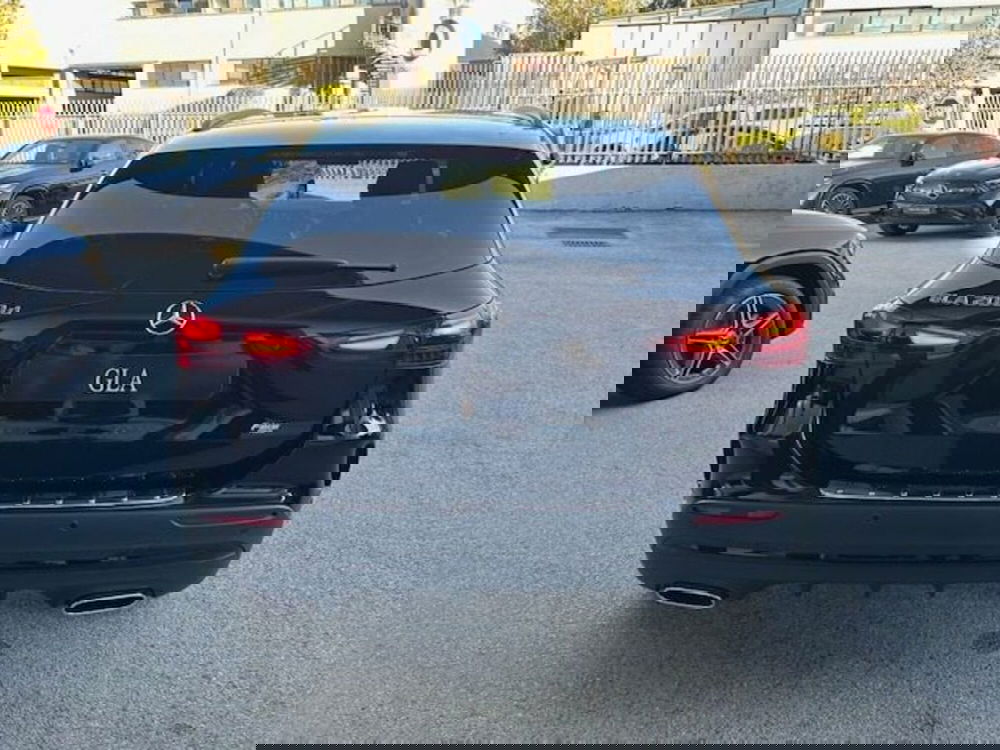 Mercedes-Benz GLA SUV nuova a Potenza (17)
