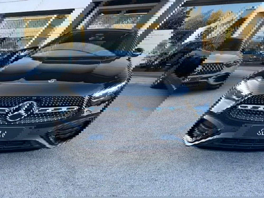 Mercedes-Benz GLA SUV nuova a Potenza (2)