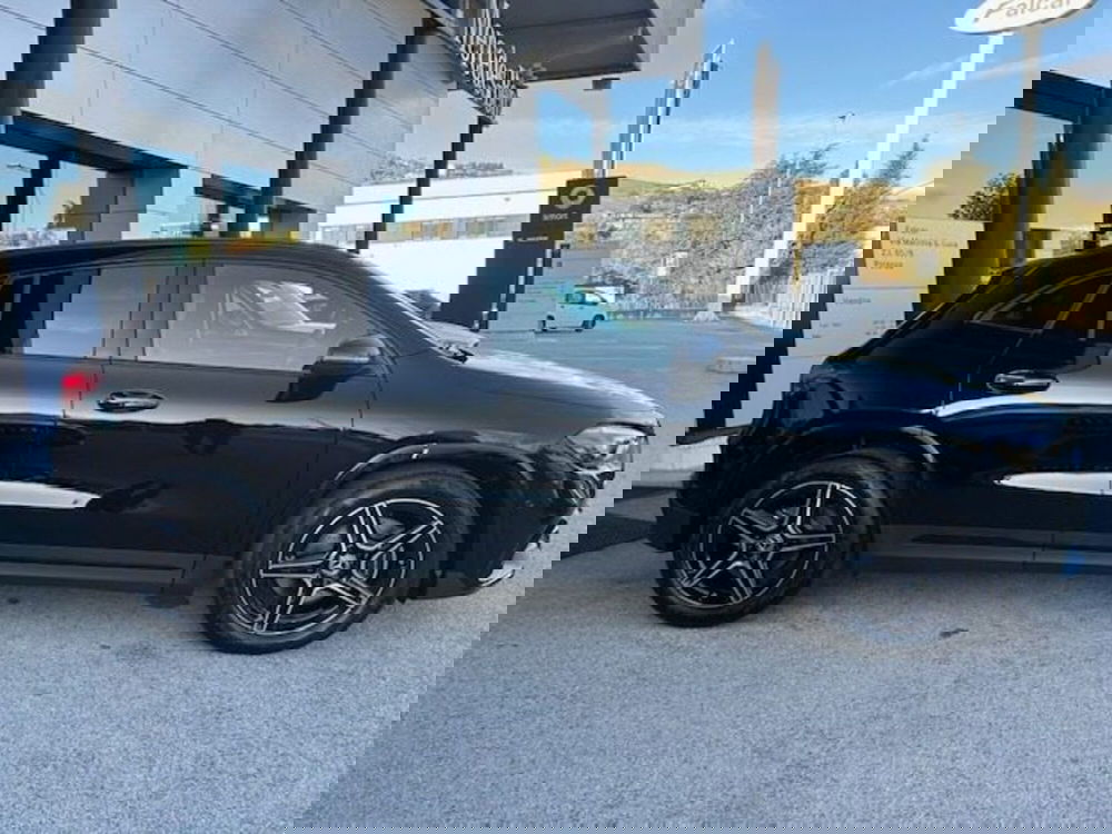 Mercedes-Benz GLA SUV nuova a Potenza (3)