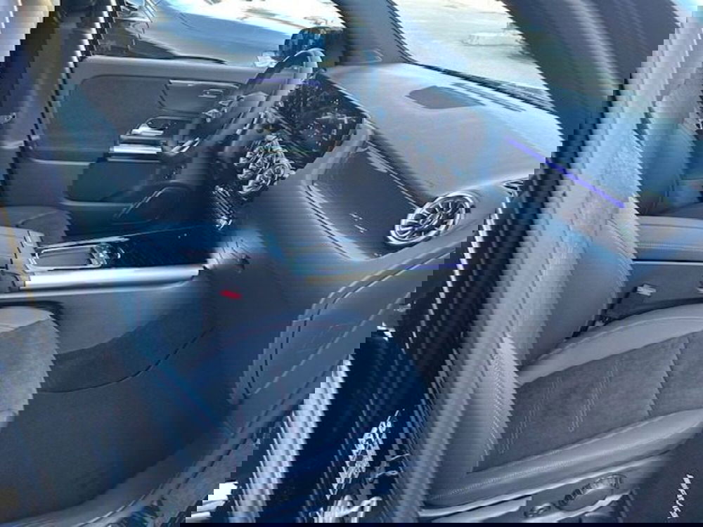 Mercedes-Benz GLA SUV nuova a Potenza (9)