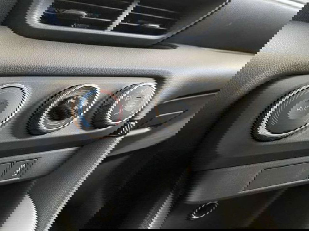 Toyota Yaris usata a Matera (13)