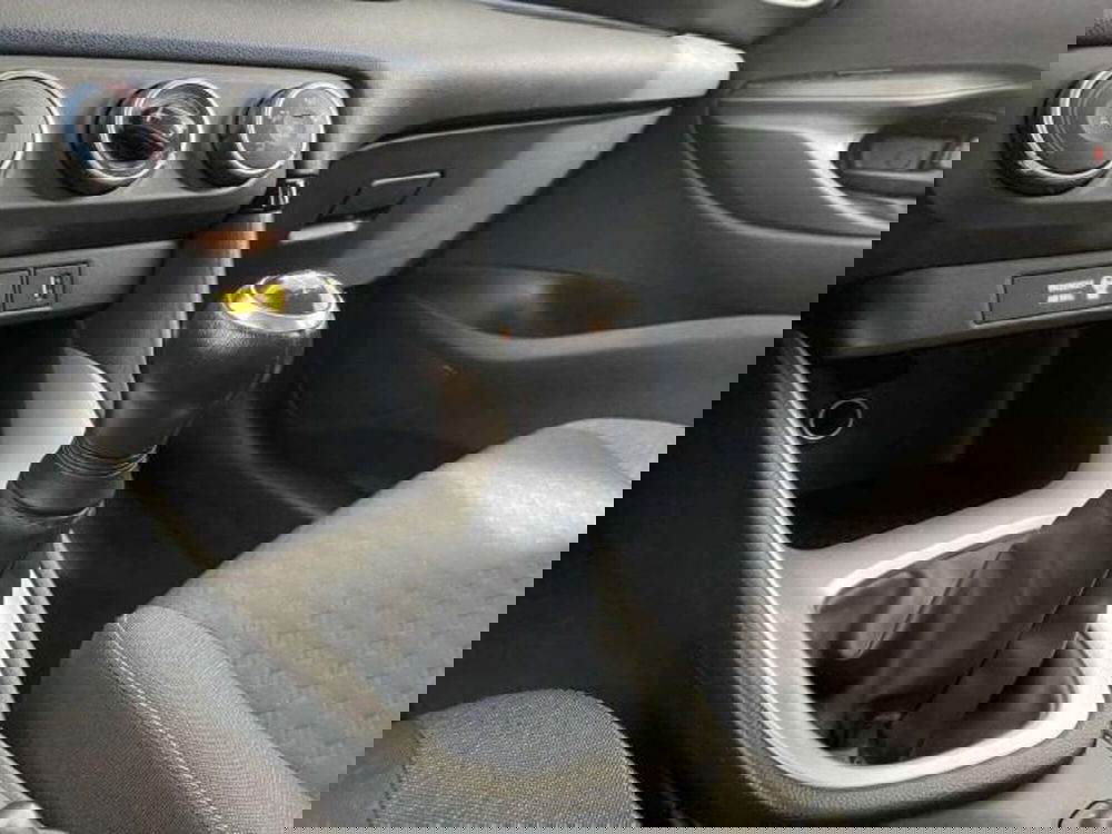 Toyota Yaris usata a Matera (14)