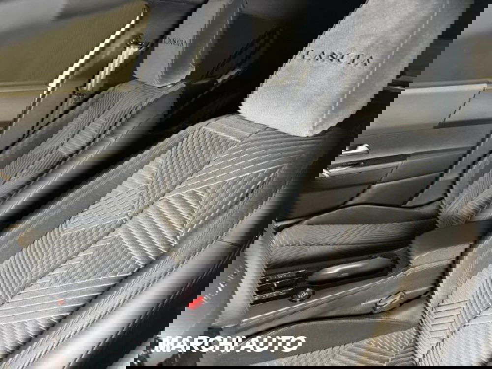 Lancia Ypsilon nuova a Perugia (12)