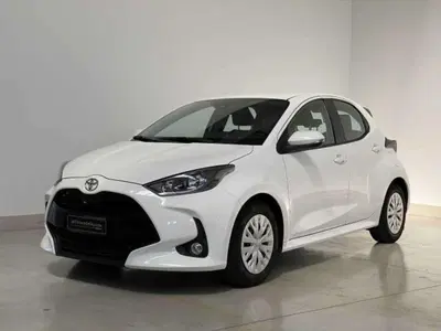 Toyota Yaris 1.0 5 porte Active del 2023 usata a Matera