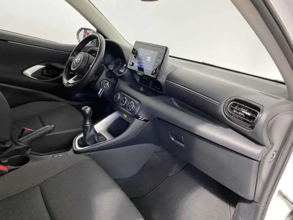 Toyota Yaris usata a Matera (15)