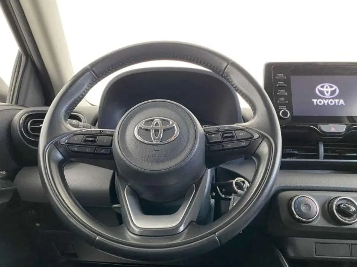 Toyota Yaris usata a Matera (7)