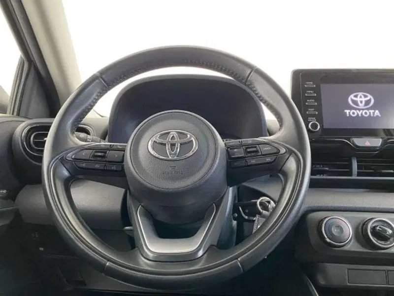 Toyota Yaris usata a Matera (7)