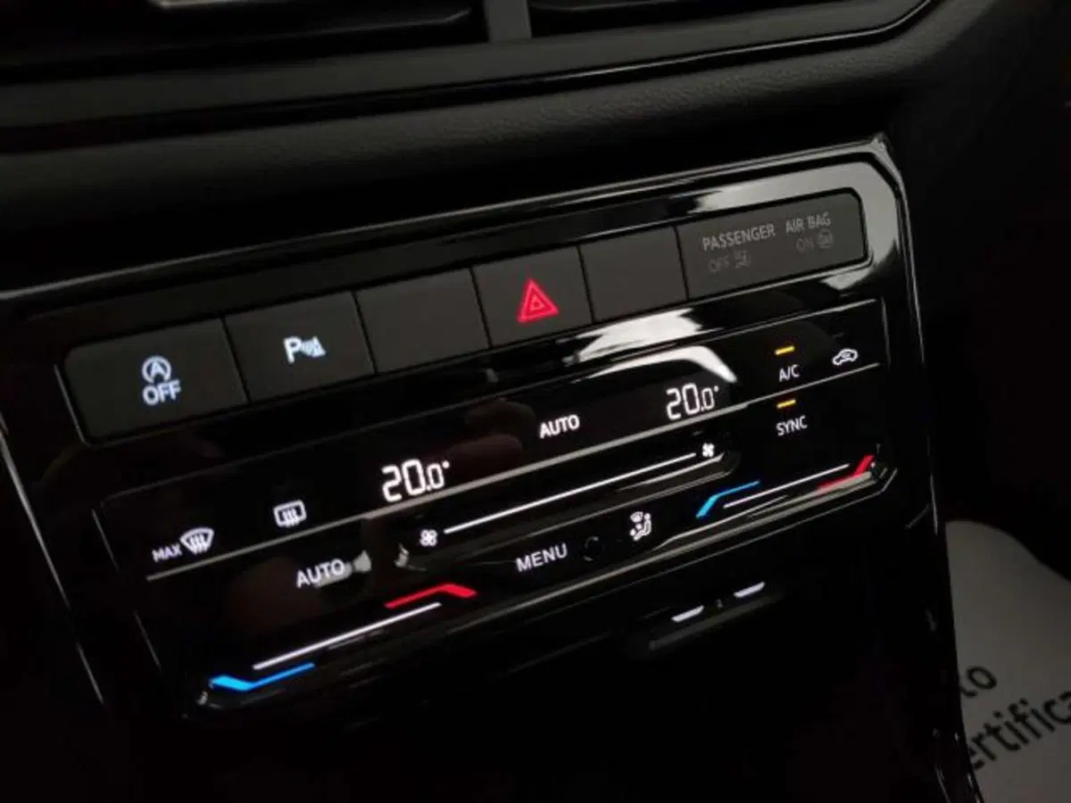 Volkswagen T-Cross usata a Matera (12)