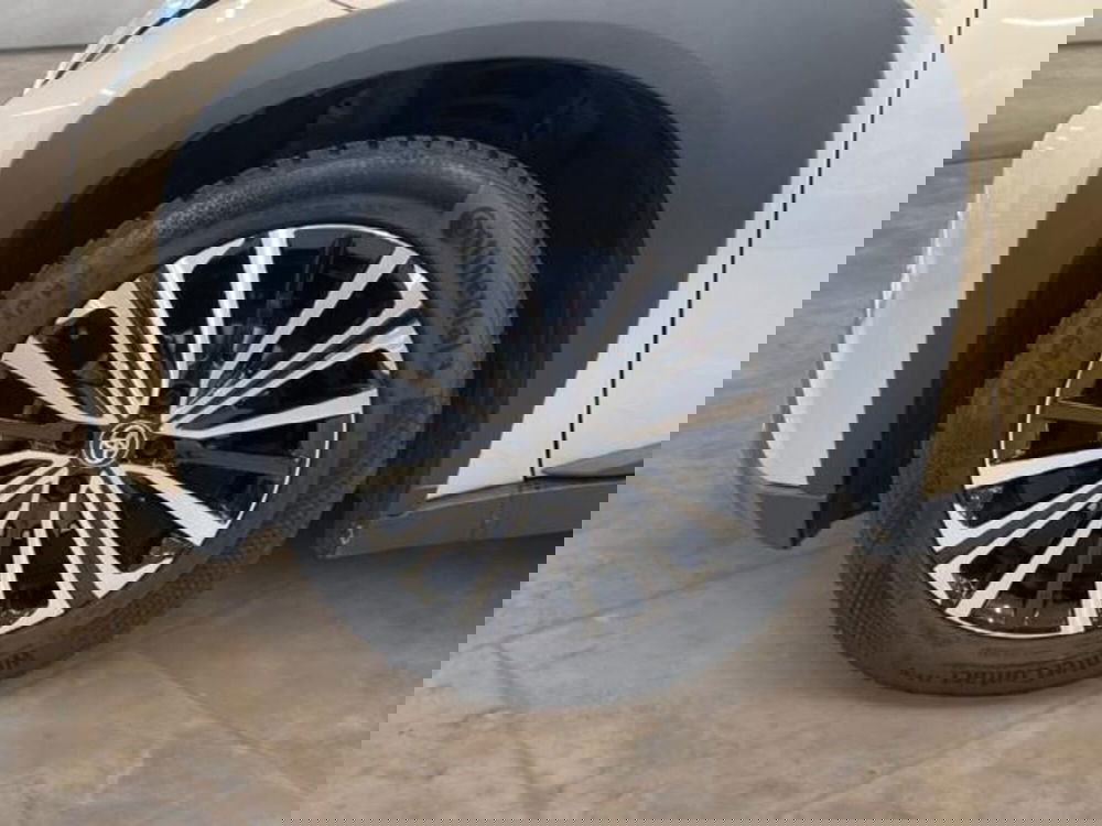 Toyota Aygo X usata a Vercelli (14)