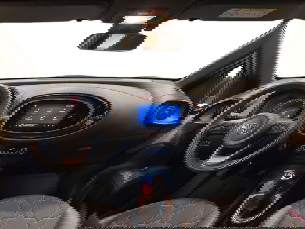 Toyota Aygo X usata a Vercelli (8)
