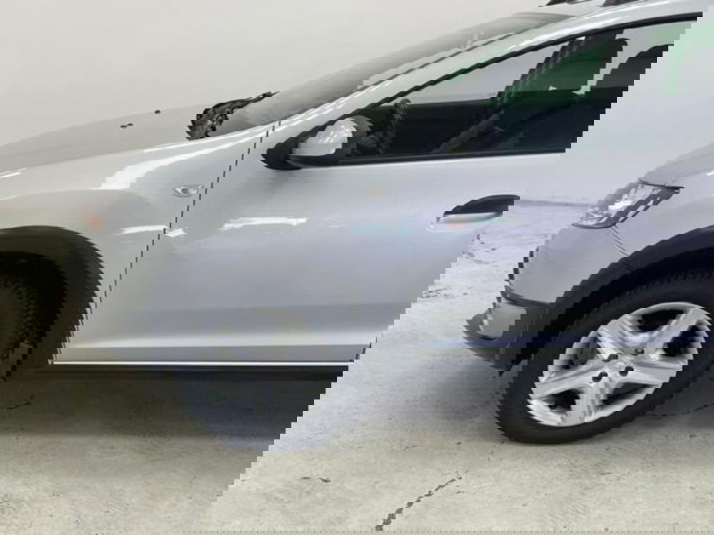 Dacia Sandero usata a Como (9)