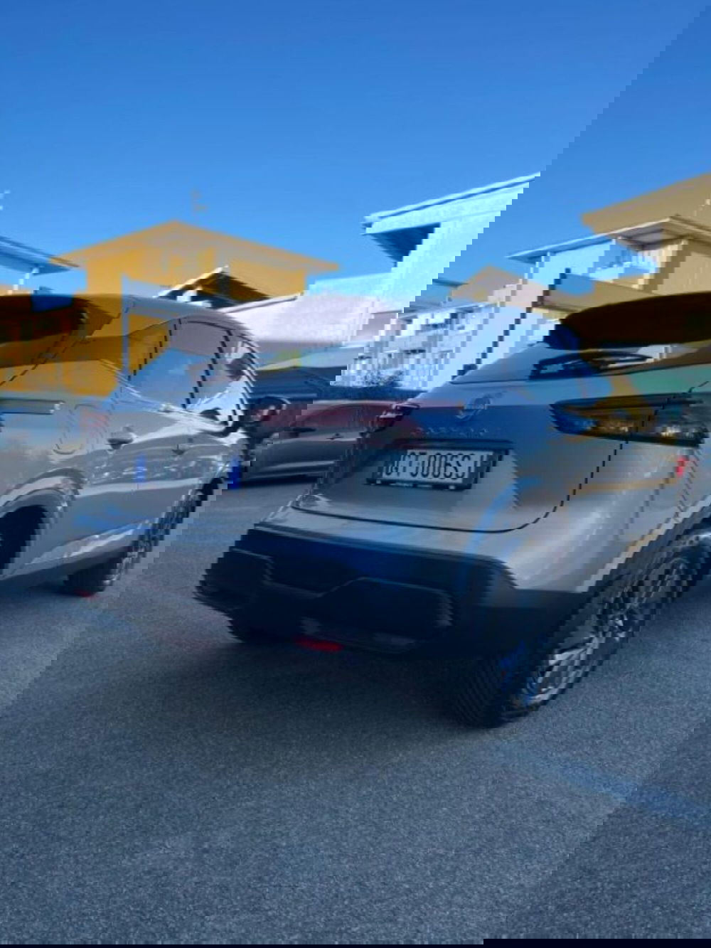 Nissan Qashqai usata a Novara (4)