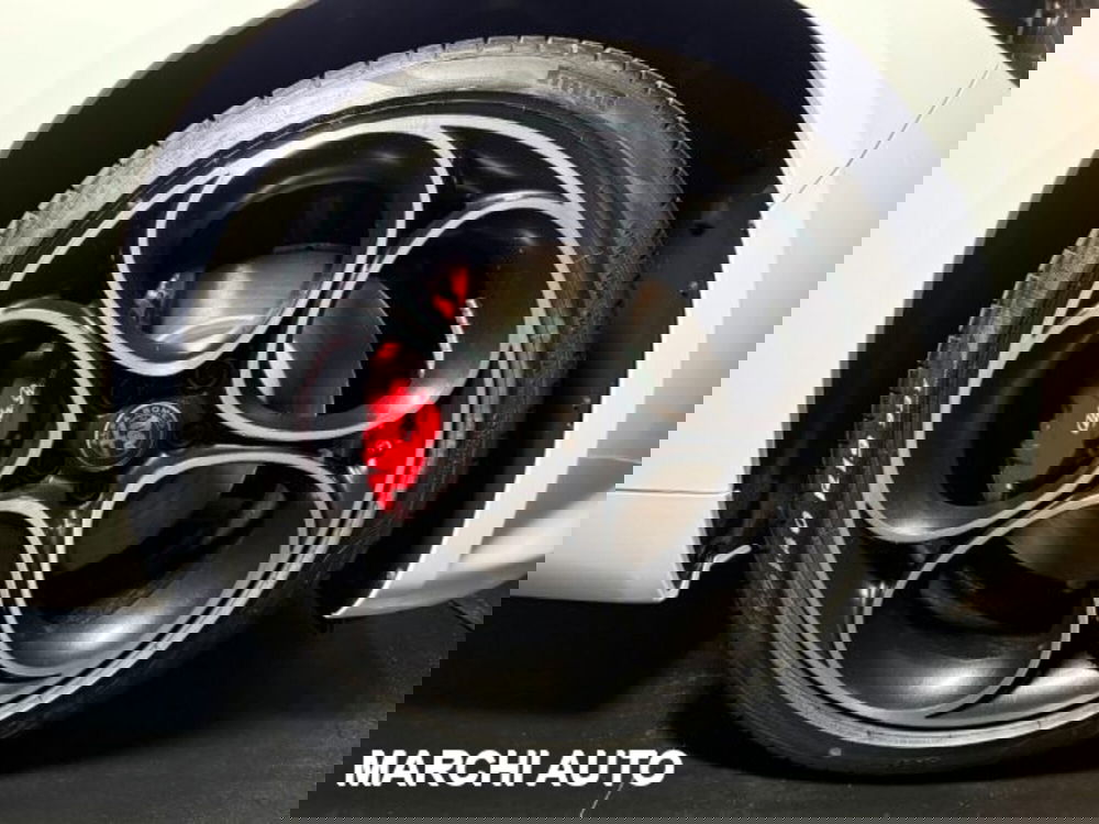 Alfa Romeo Giulia nuova a Perugia (10)