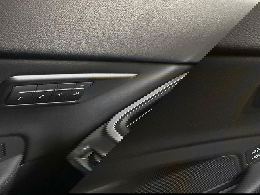 Jaguar E-Pace usata a Varese (13)