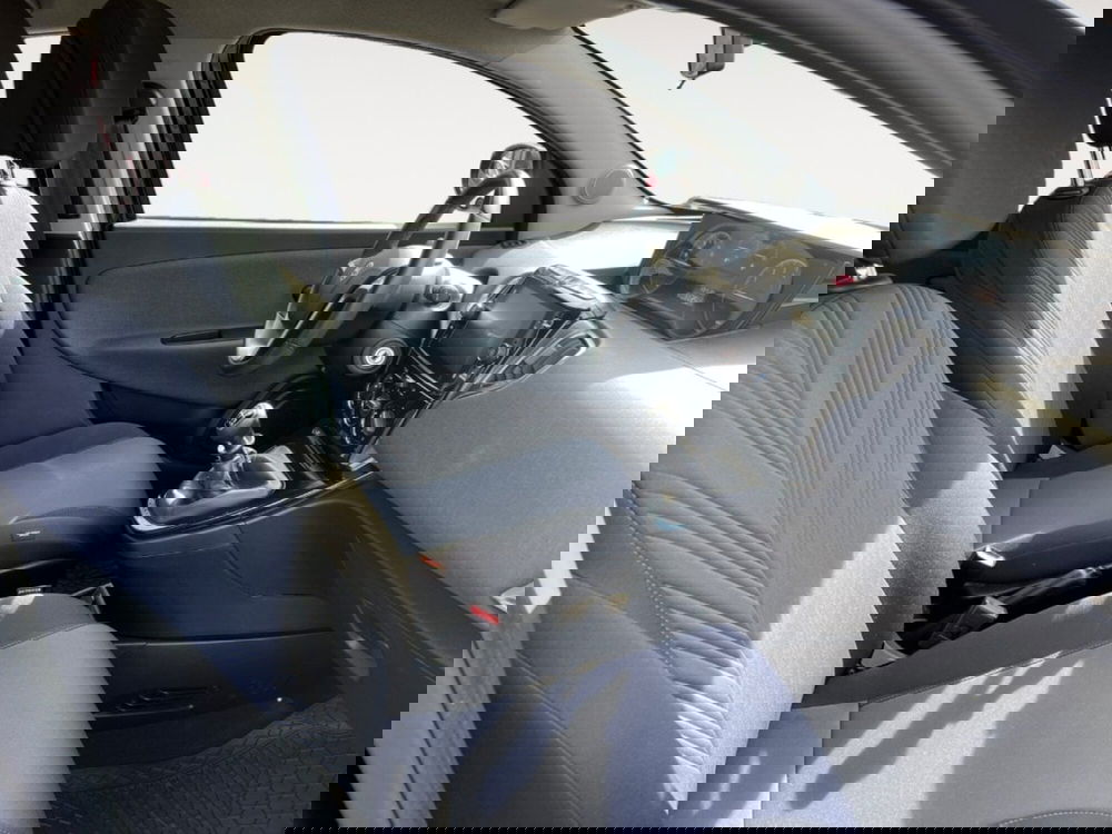 Lancia Ypsilon usata a Verona (8)