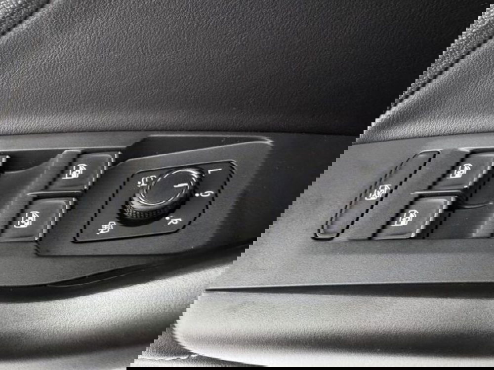 Volkswagen T-Cross nuova a Vicenza (12)