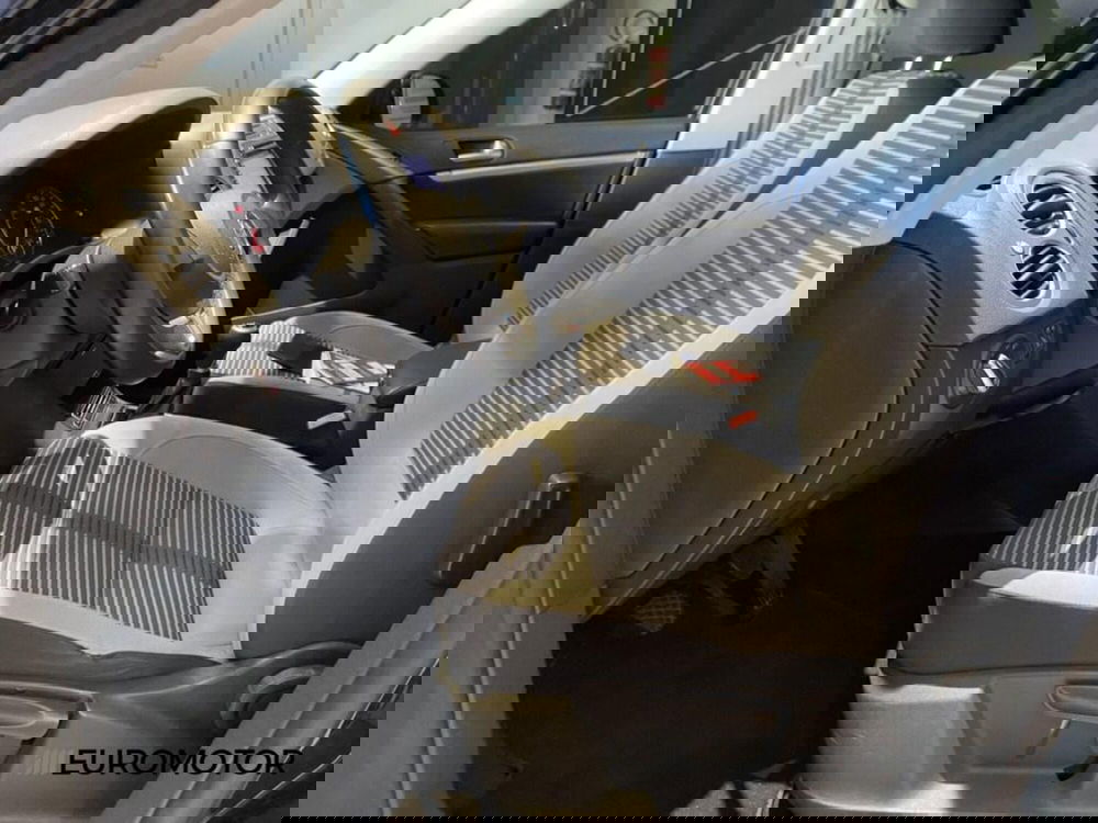 Volkswagen Tiguan usata a Bari (11)