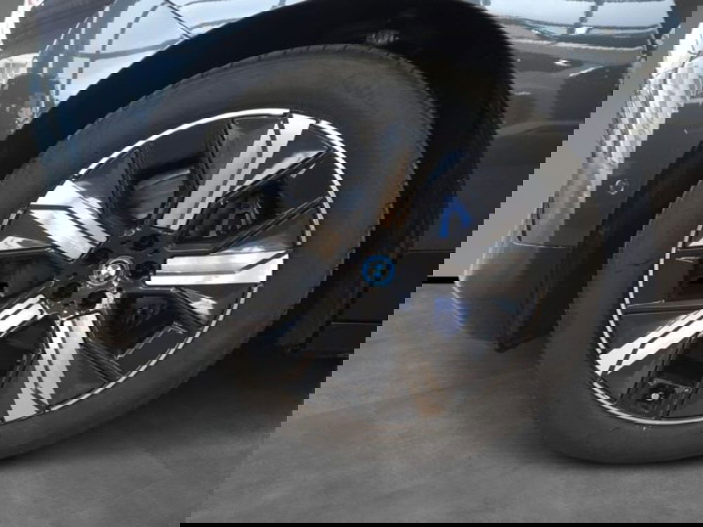 BMW iX usata a Verona (7)