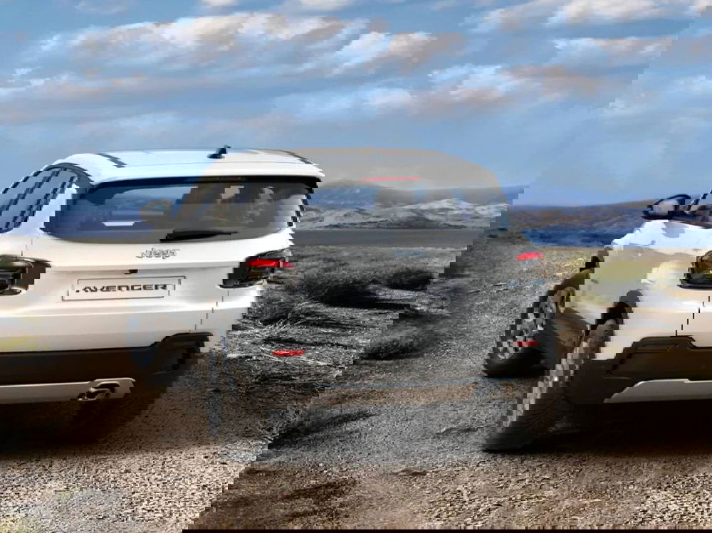 Jeep Avenger nuova a Como (4)