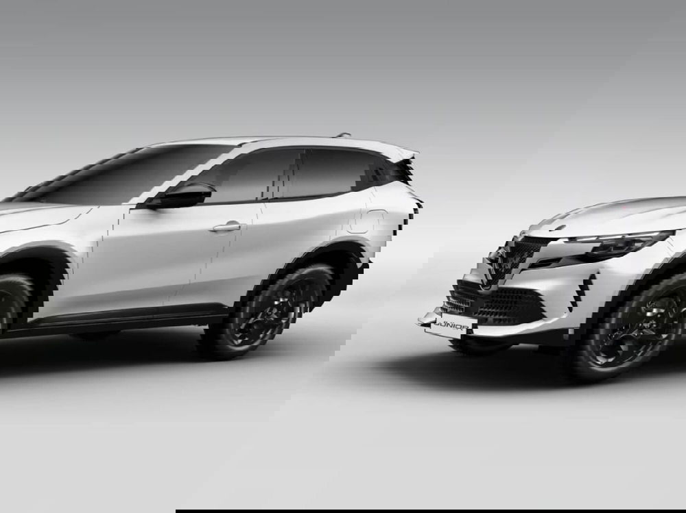 Alfa Romeo Junior nuova a Como