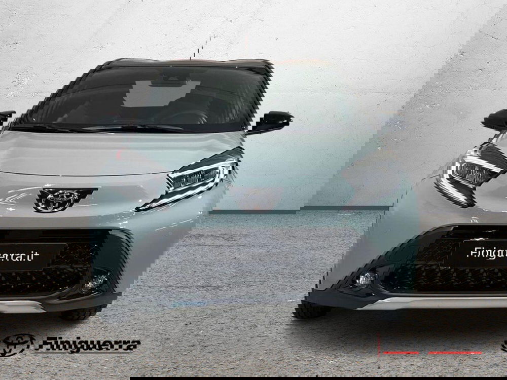 Toyota Aygo X nuova a Lecco (2)