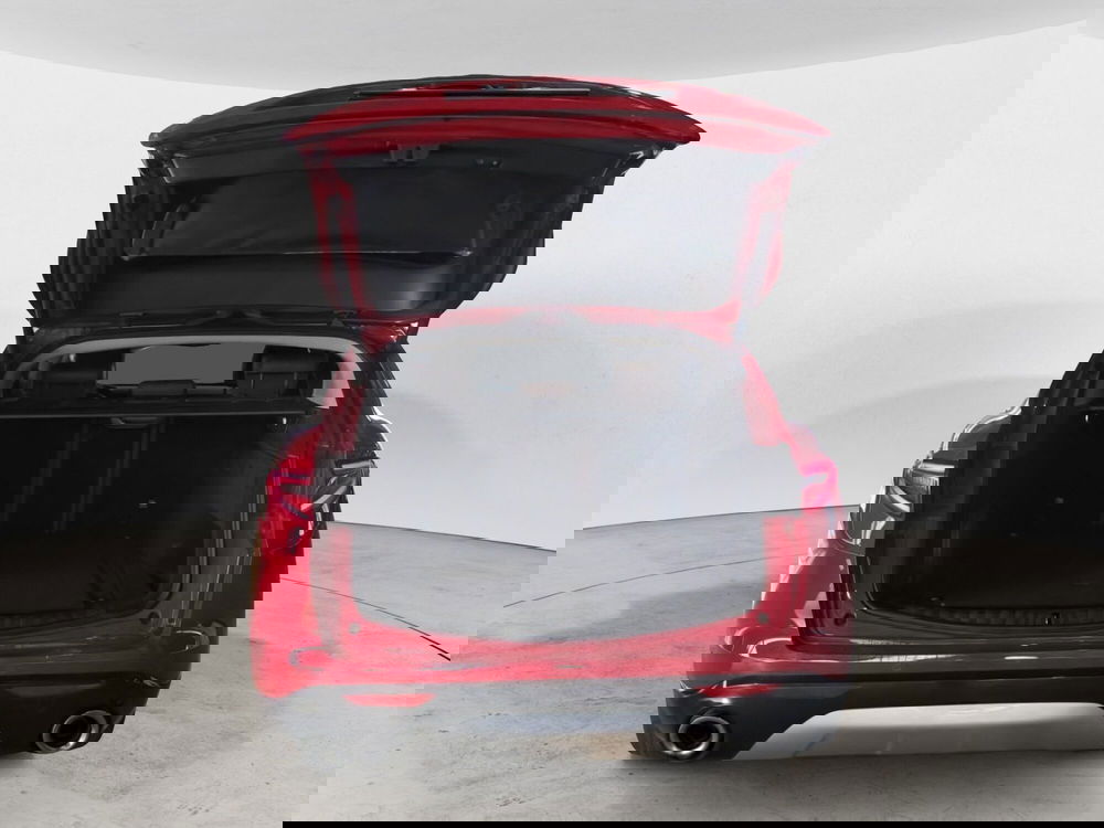 Alfa Romeo Stelvio usata a Salerno (8)