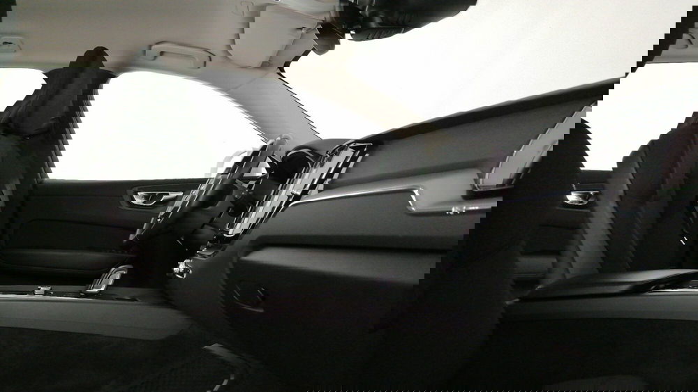 Volvo XC60 usata a Roma (6)