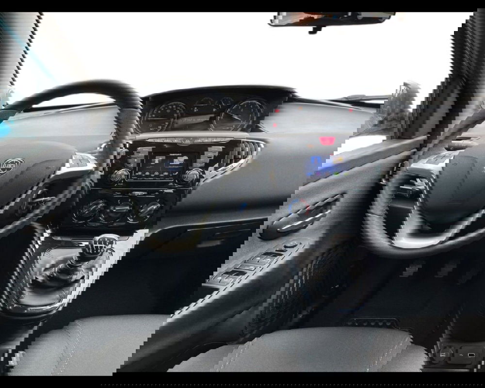 Lancia Ypsilon usata a Torino (3)