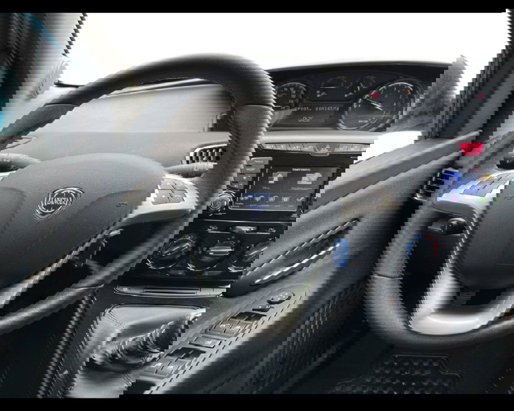 Lancia Ypsilon usata a Torino (4)
