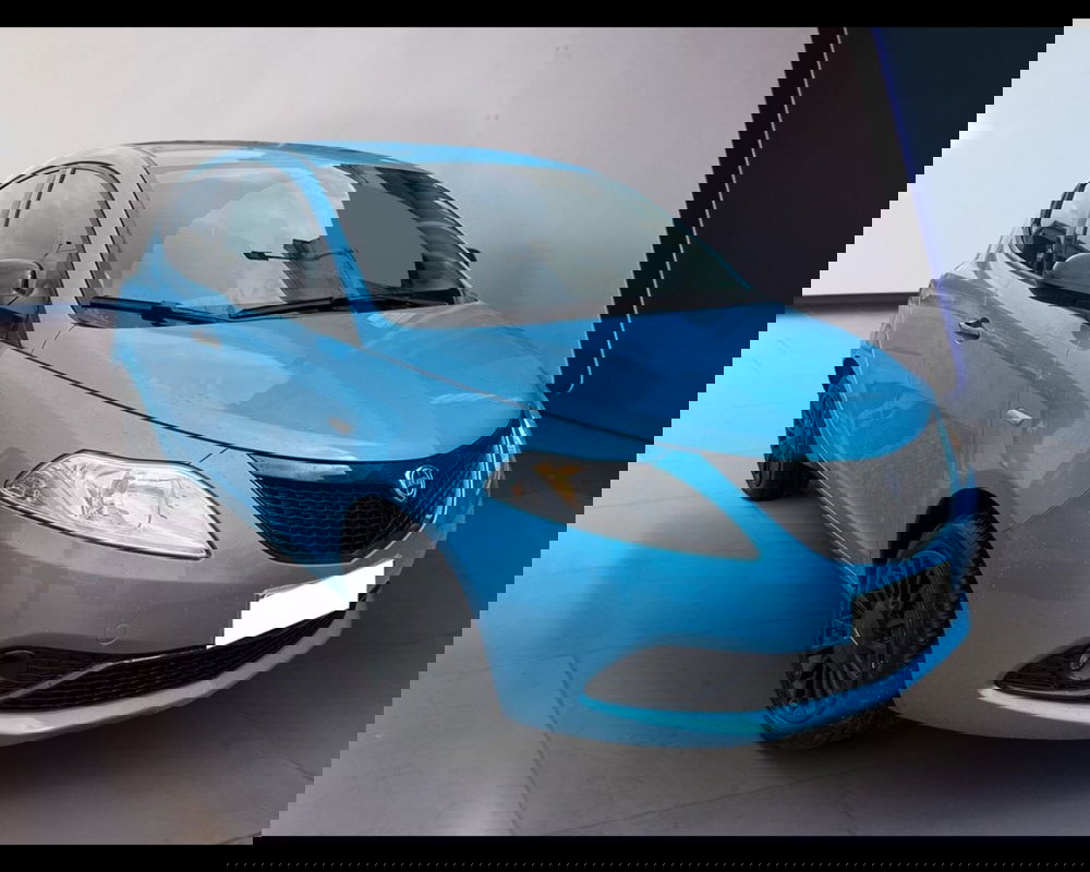 Lancia Ypsilon usata a Torino (9)