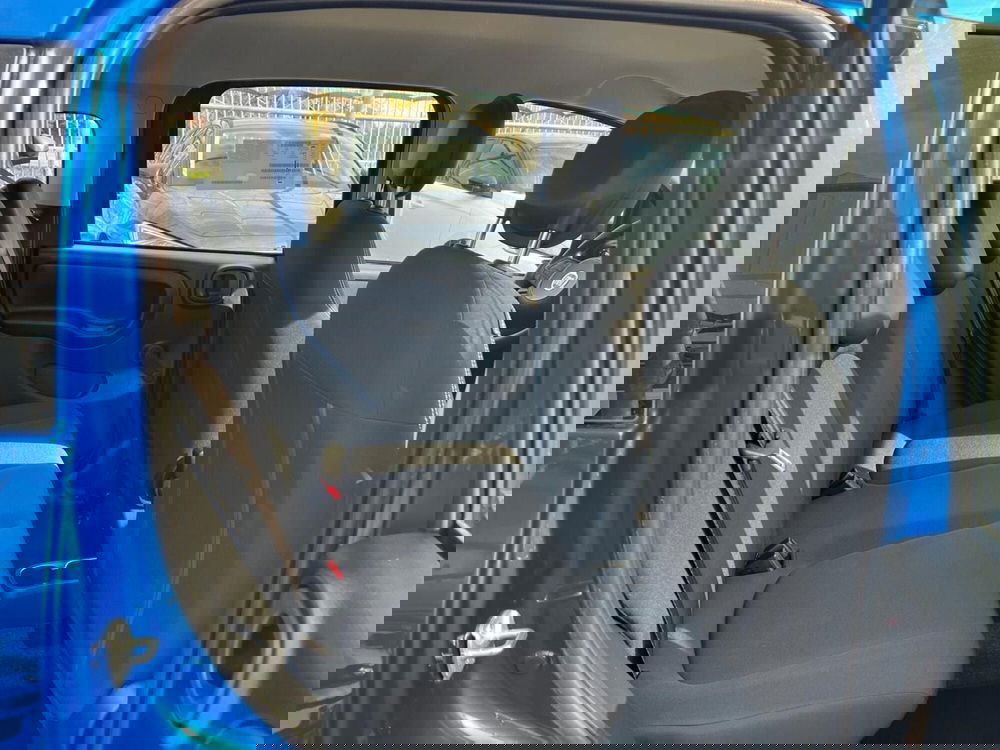 Fiat Panda Cross nuova a Milano (12)