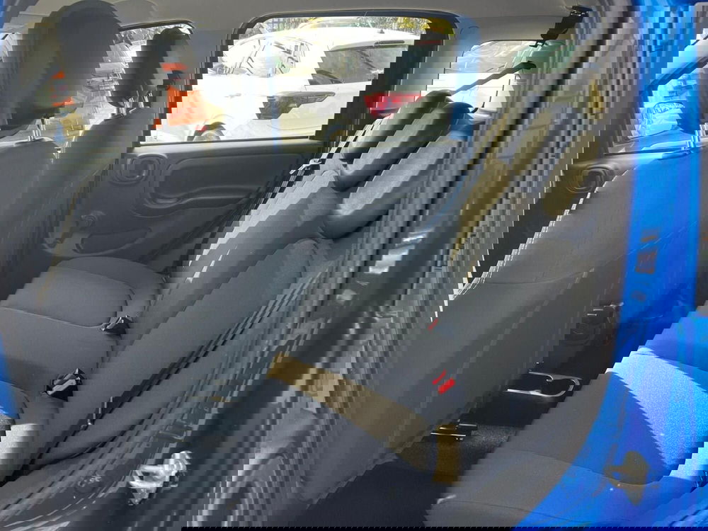 Fiat Panda Cross nuova a Milano (13)