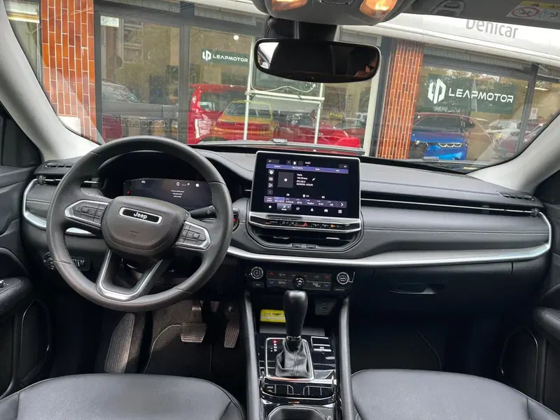 Jeep Compass usata a Milano (15)