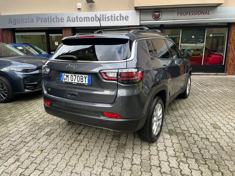 Jeep Compass usata a Milano (7)