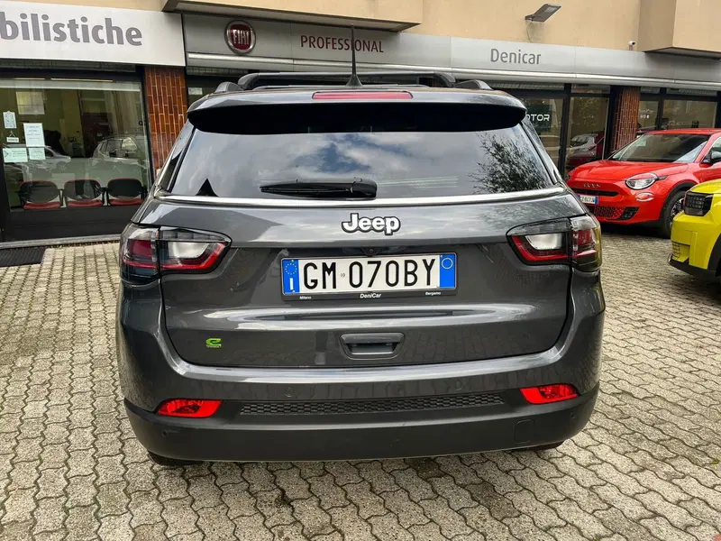 Jeep Compass usata a Milano (8)