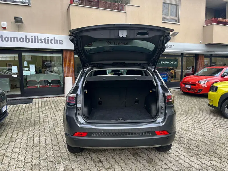 Jeep Compass usata a Milano (9)
