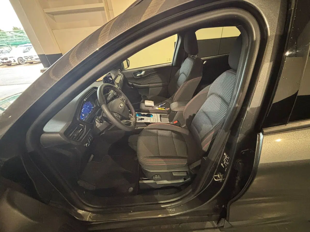 Ford Kuga usata a Milano (10)