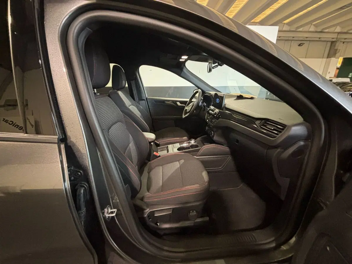 Ford Kuga usata a Milano (11)