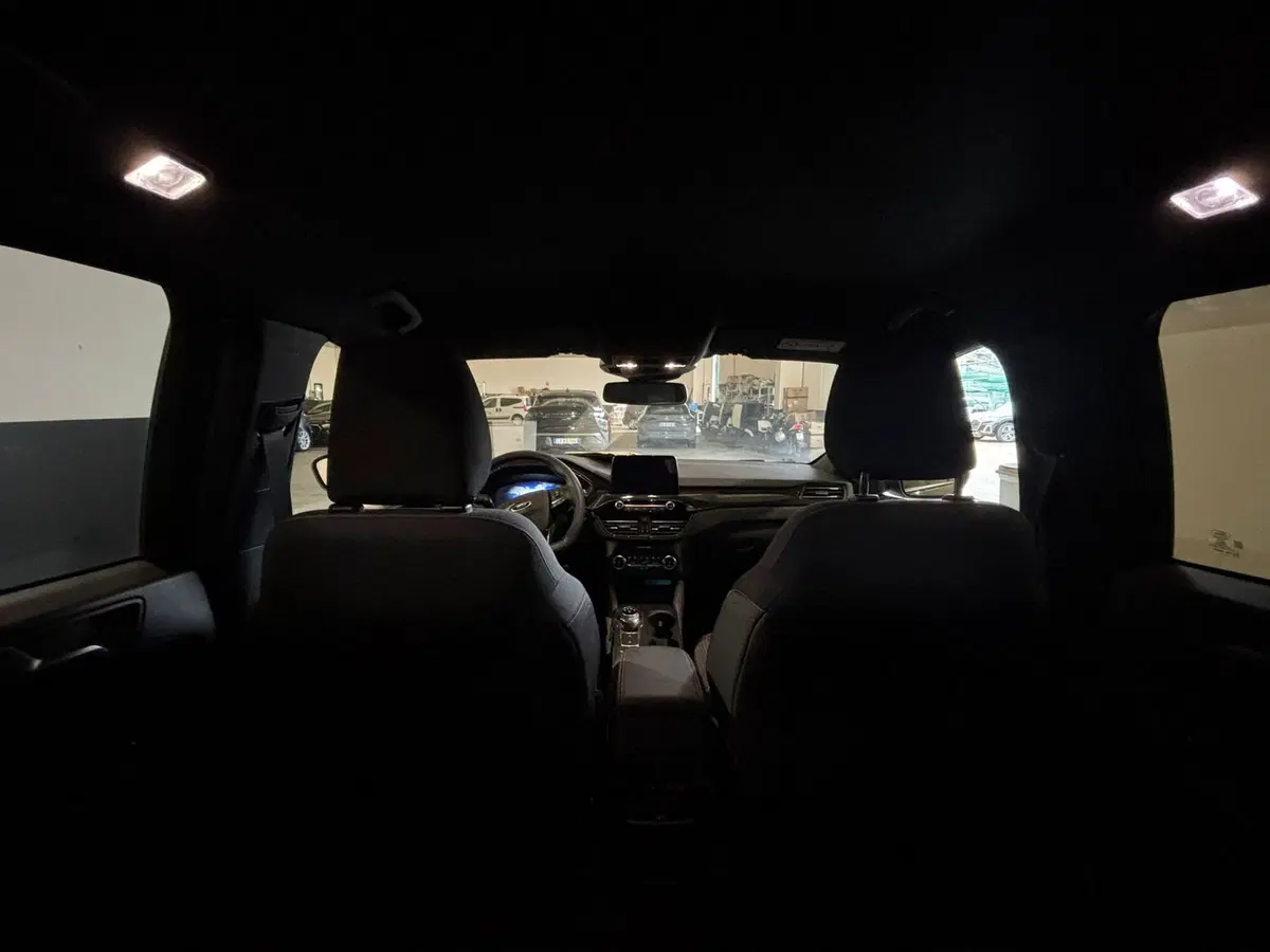 Ford Kuga usata a Milano (12)