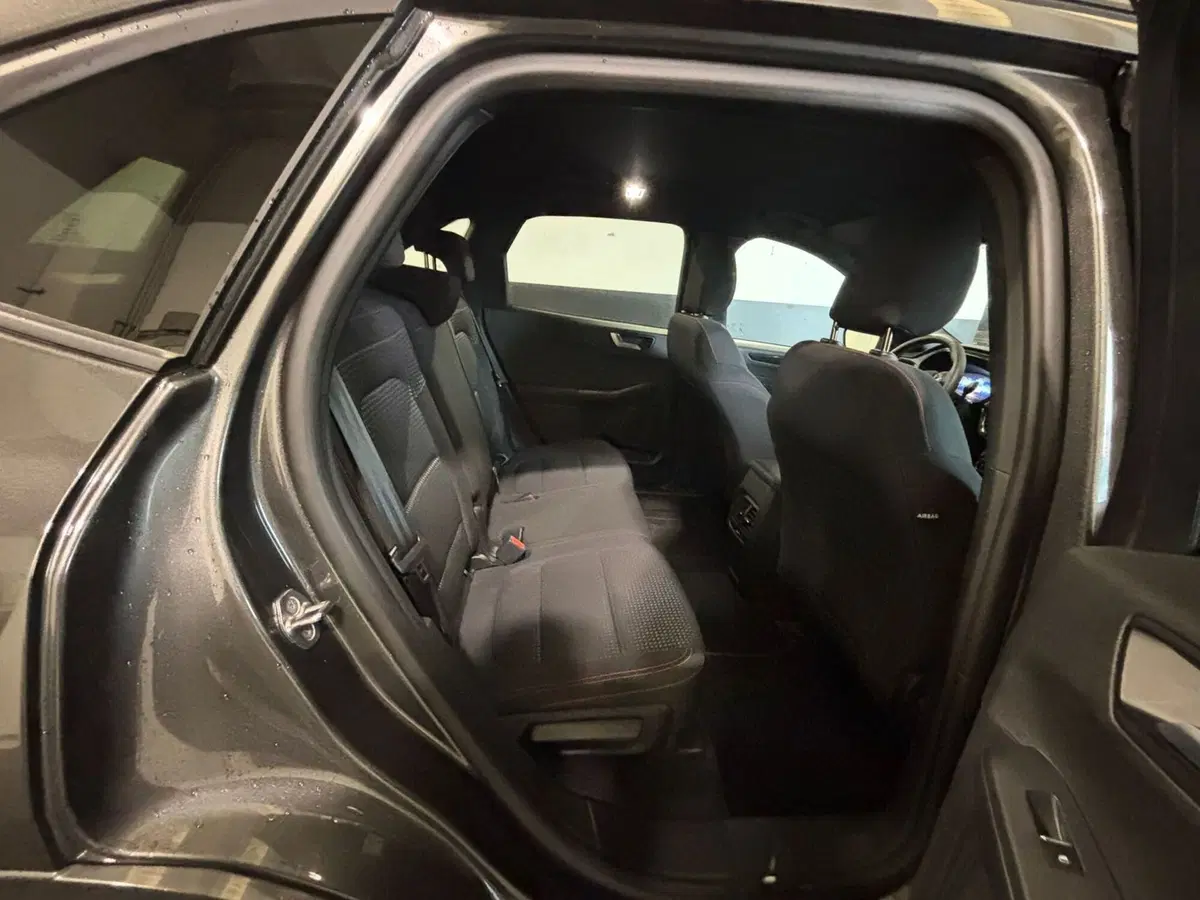 Ford Kuga usata a Milano (13)