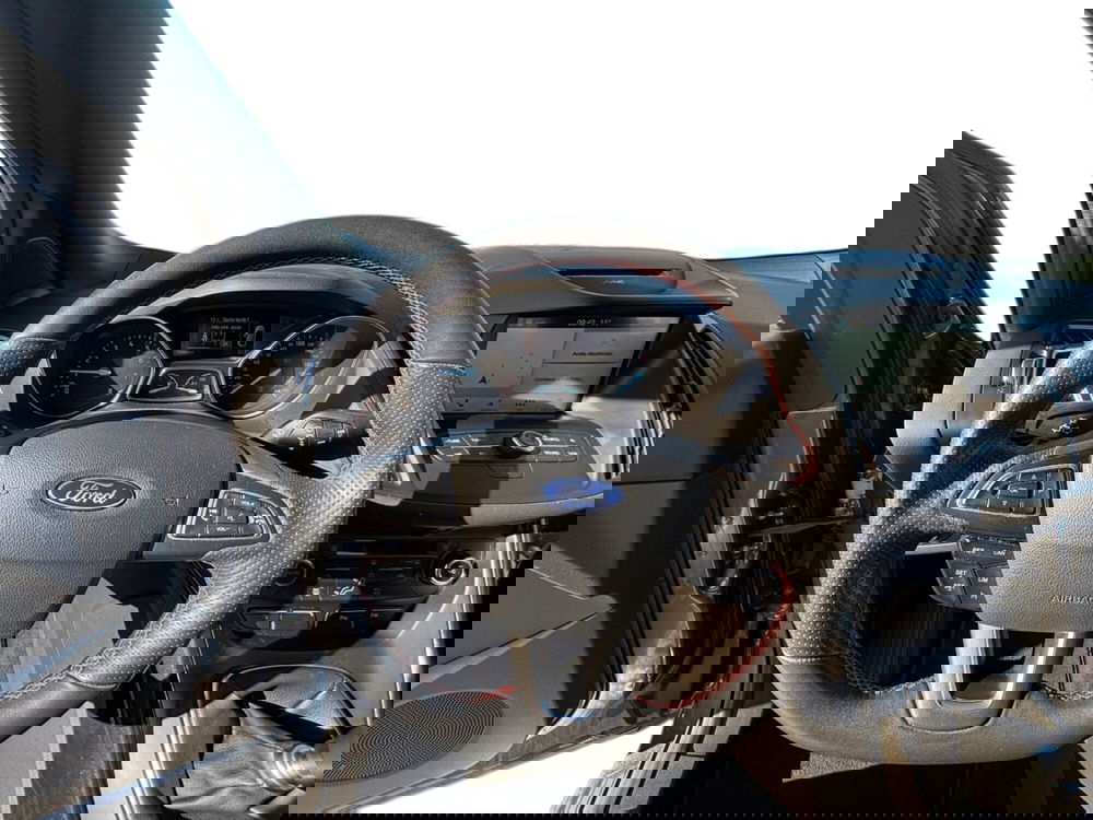 Ford Kuga usata a Lucca (13)