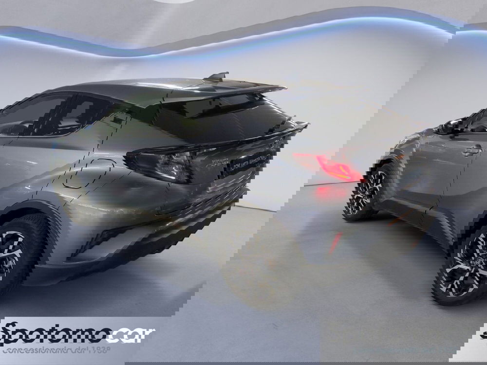 Toyota Toyota C-HR usata a Milano (4)