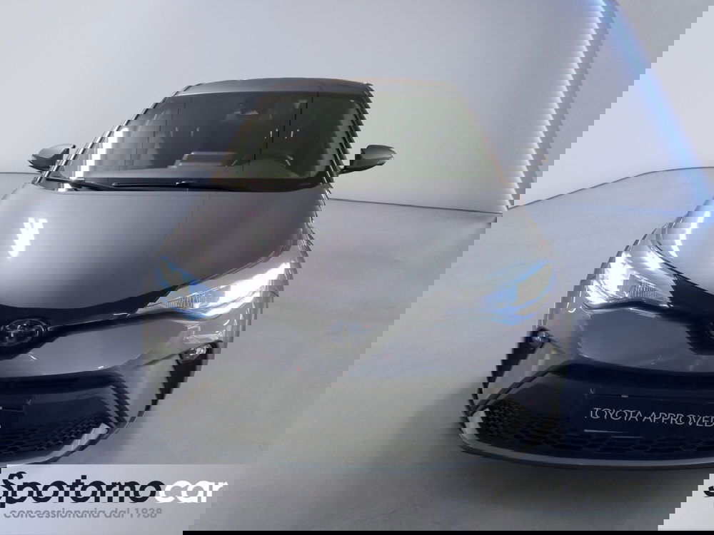 Toyota Toyota C-HR usata a Milano (6)