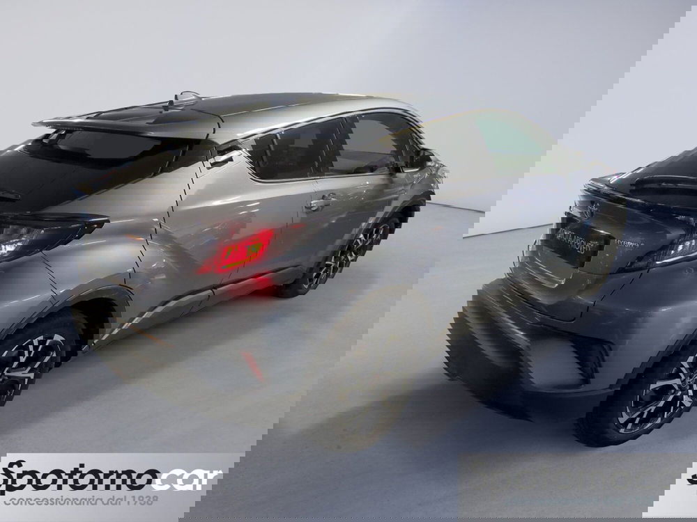 Toyota Toyota C-HR usata a Milano (7)