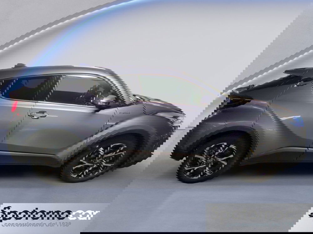 Toyota Toyota C-HR usata a Milano (8)
